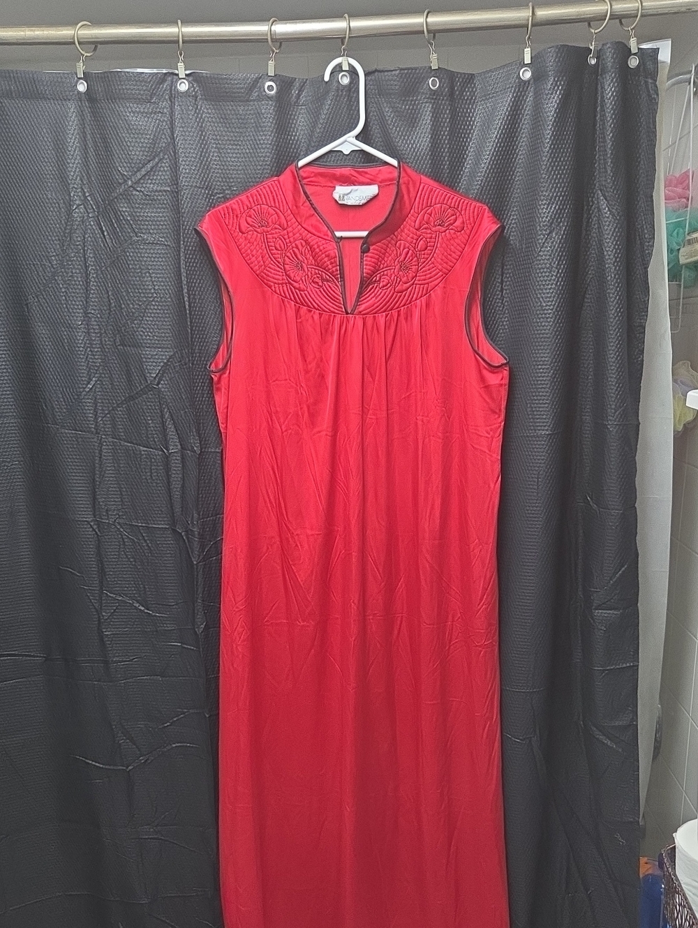 Vintage Vandemere Red Quilted Floral Maxi Nightgown Loungewear
